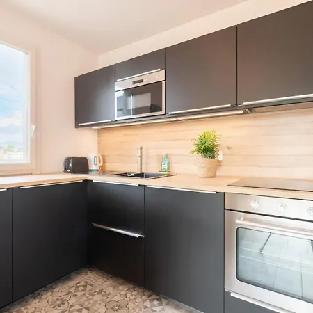 Beautiful Apartment Equipped Near Train Parking Lille Exterior photo