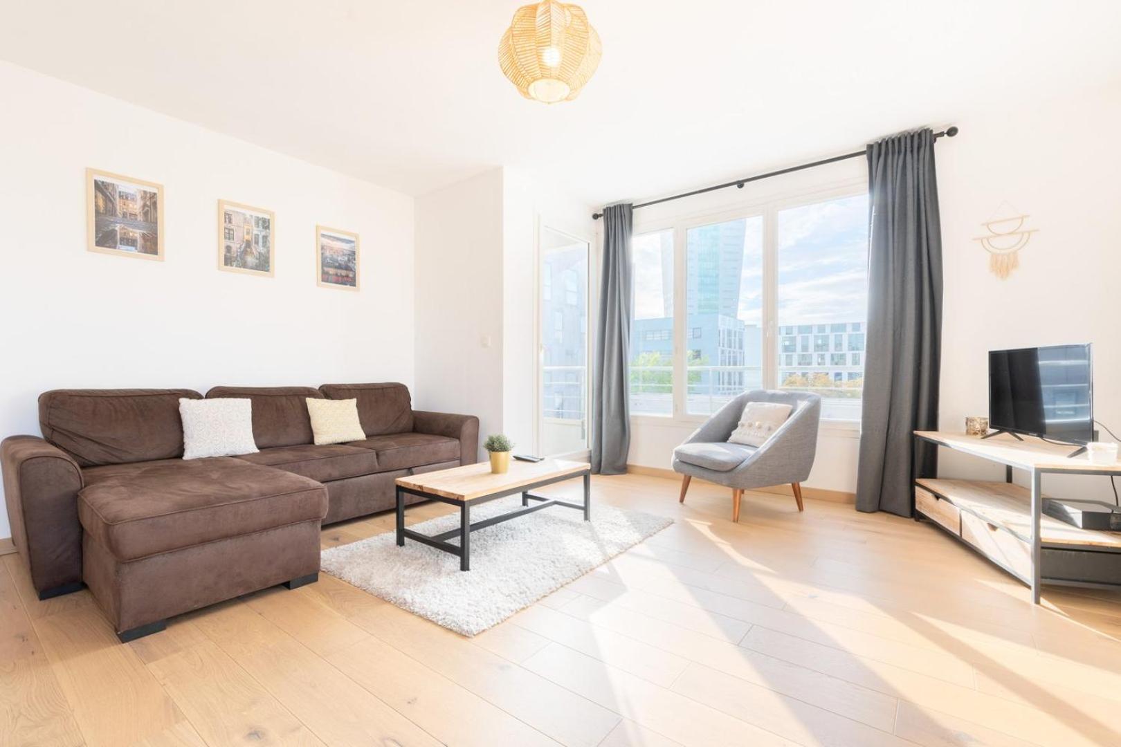 Beautiful Equipped Near Train Parking Appartement Rijsel