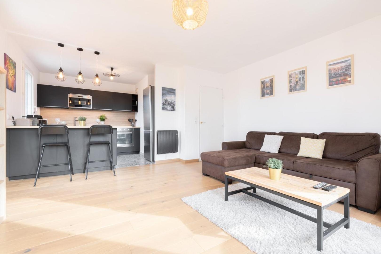 Appartement Beautiful Equipped Near Train Parking Rijsel