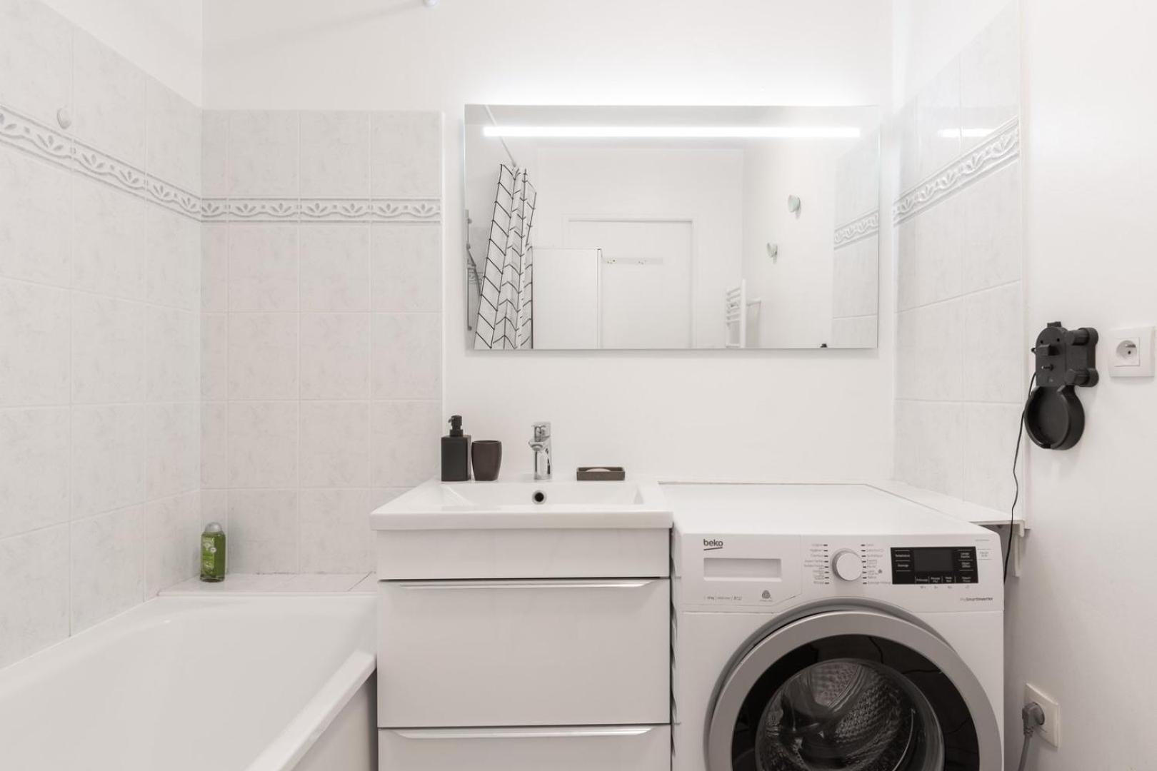 Appartement Beautiful Equipped Near Train Parking Rijsel